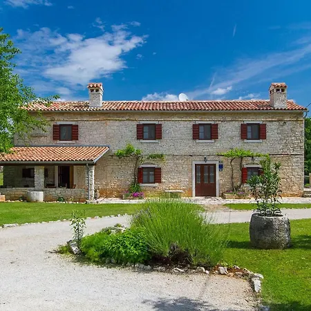 Edera Holiday home Jursici