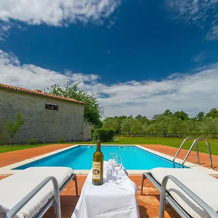 Edera Holiday home Jursici